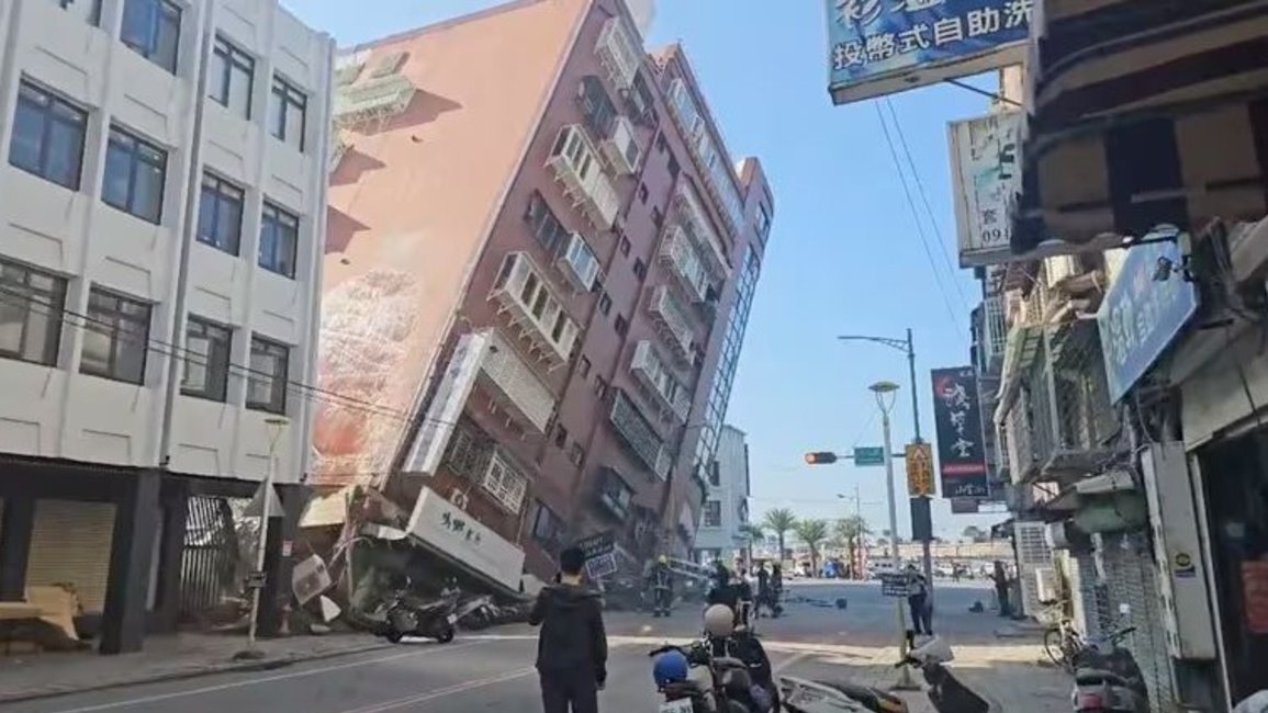 Un fuerte terremoto de 7,5 sacudió la costa de Taiwán: hay al menos un muerto y 50 heridos