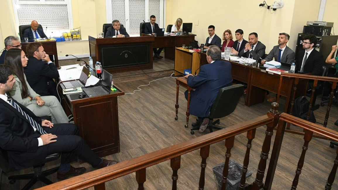 El exchofer de Alperovich fue enviado al calabozo por ser "testigo reticente"