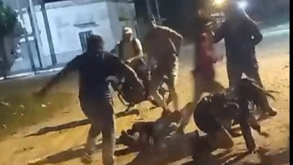 Casi asesinan a golpes a dos jóvenes a la salida de una fiesta de 15