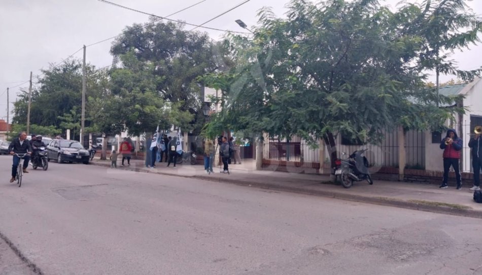Villa Lavalle: Vecinos manifestaron para pedir la liberación del abuelo que disparó y mató a presunto ladrón