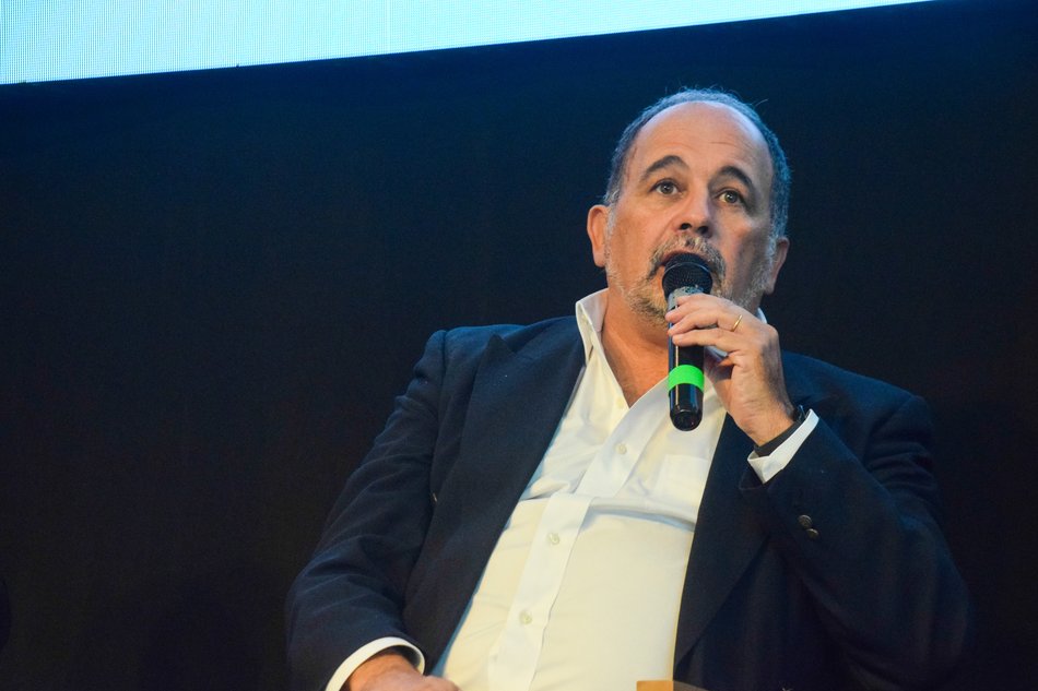 "Hay que pensar en la capacitación de las nuevas generaciones"- "Hay que pensar en la capacitación de las nuevas generaciones"