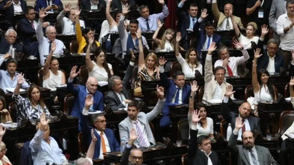 Mega sesión el 29 y 30 de abril, reforma laboral adentro y fuerte advertencia: "Sin Ley Bases, no hay paquete fiscal"