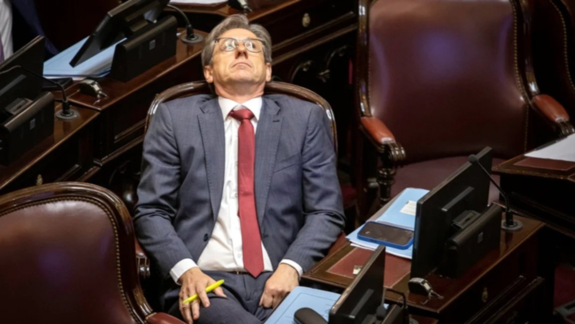 La UCR le pide al Gobierno que retire los pliegos de Lijo y García Mansilla o el jueves los rechazará