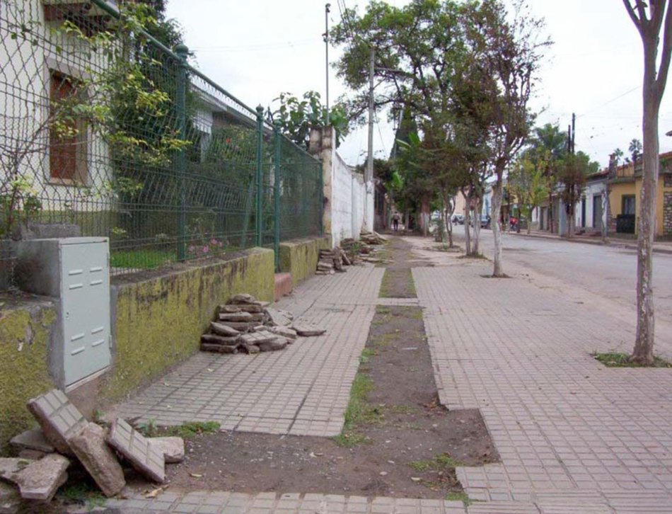 El 40% de las veredas en Salta están en mal estado, según el relevamiento de la municipalidad- El 40% de las veredas en Salta están en mal estado, según el relevamiento de la municipalidad
