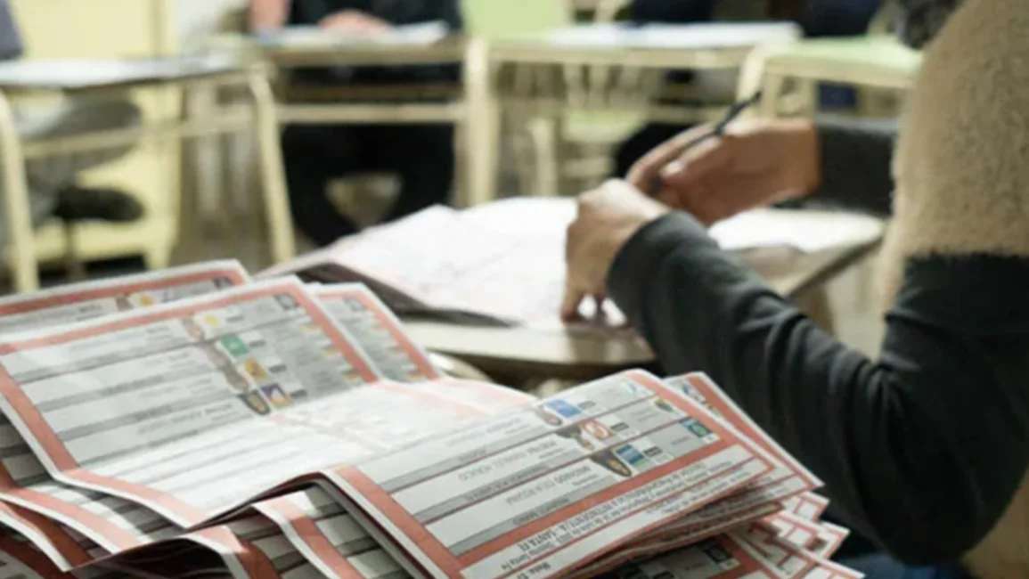 Santa Fe celebra dos comicios clave para su futuro