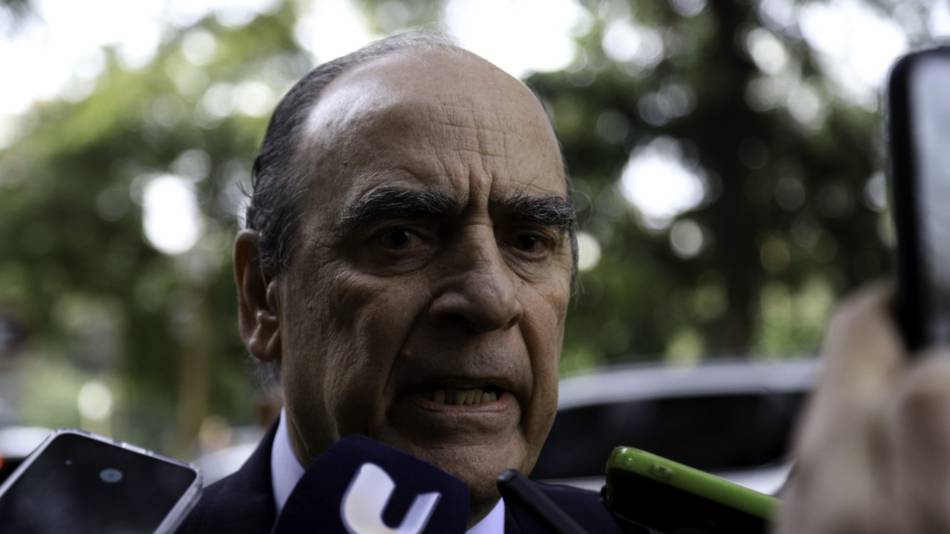 Francos descarta una devaluación y no ve motivos para más inflación