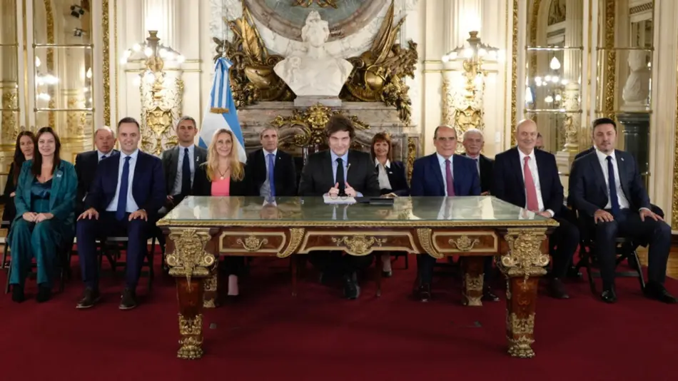 Debutan la flotación del dólar y el poder de fuego del Banco Central