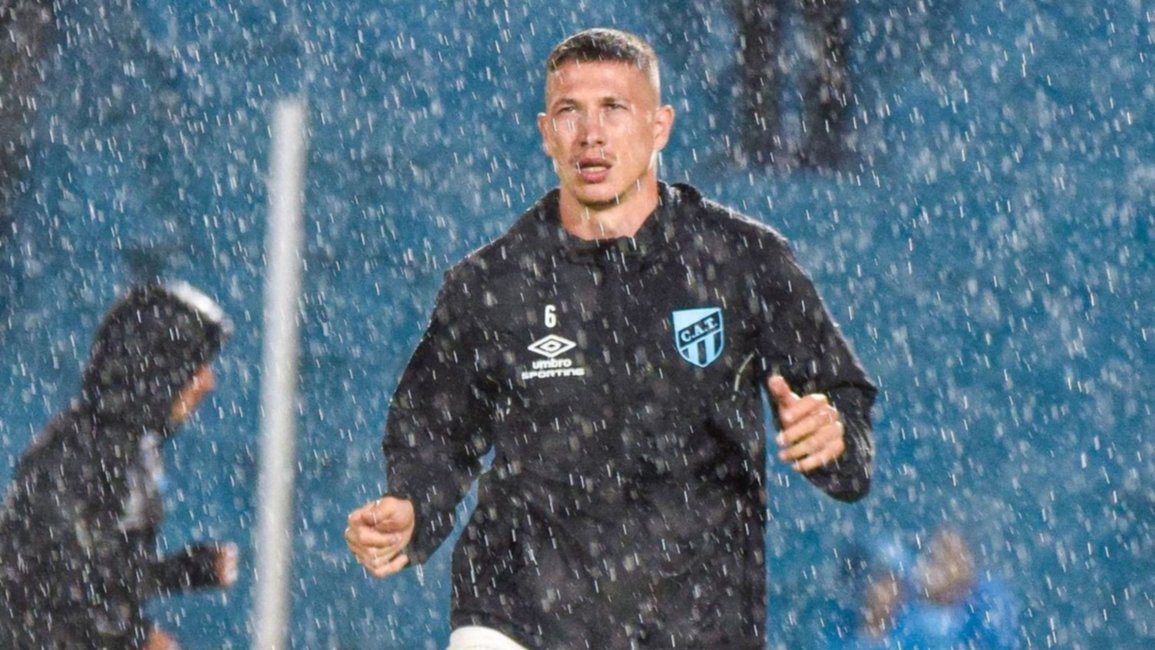 La lluvia obligó a suspender el duelo entre Atlético Tucumán e Independiente