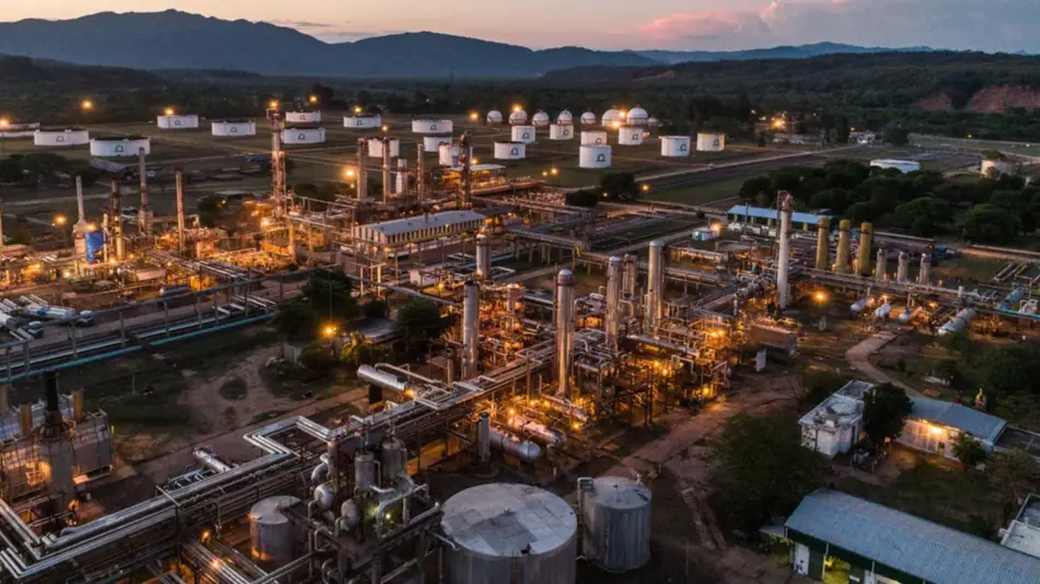 Preocupación por los empleos que sostiene la Refinería del Norte 