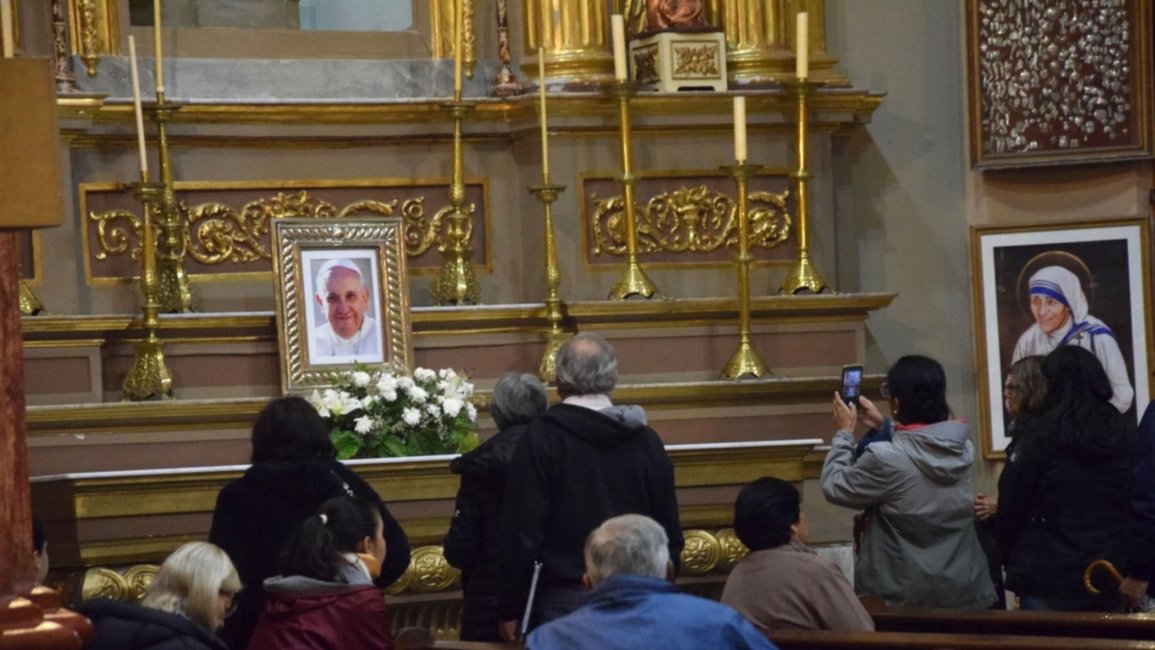 Desde el Arzobispado de Salta expresaron: “El Papa Francisco ha partido a la Casa del Padre”