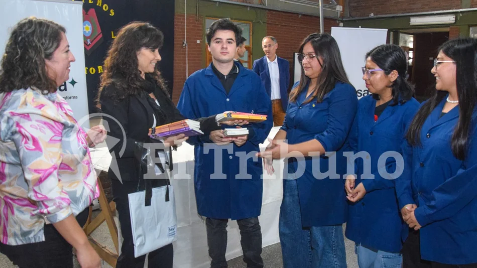 VIDEO. Lectura que transforma: EDESA y El Tribuno impulsan la cultura con una nueva entrega de libros en escuelas técnicas 