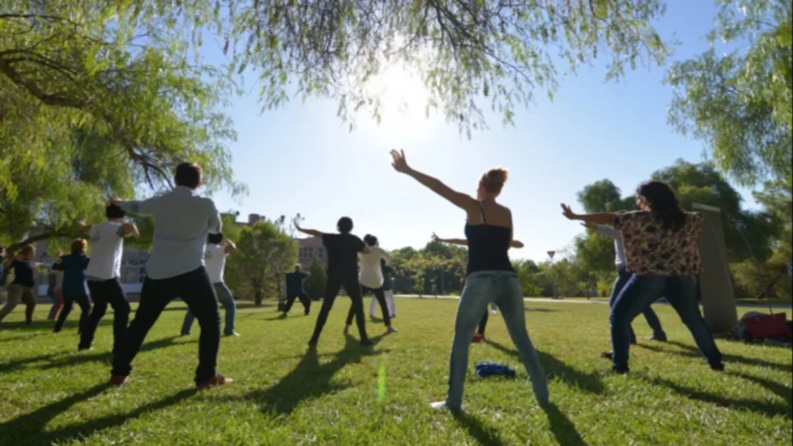 En el día Intenacional del Tai Chi Chuan, los parques urbanos se suman a la practica