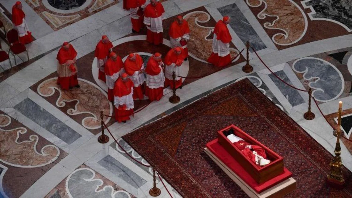 Cerraron el féretro del papa Francisco y el Vaticano se prepara para el histórico funeral de mañana
