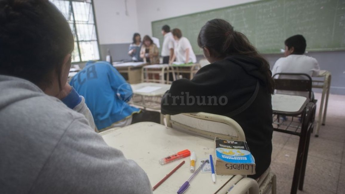 Se quedan sin quinta hora los chicos que deben afianzar aprendizajes