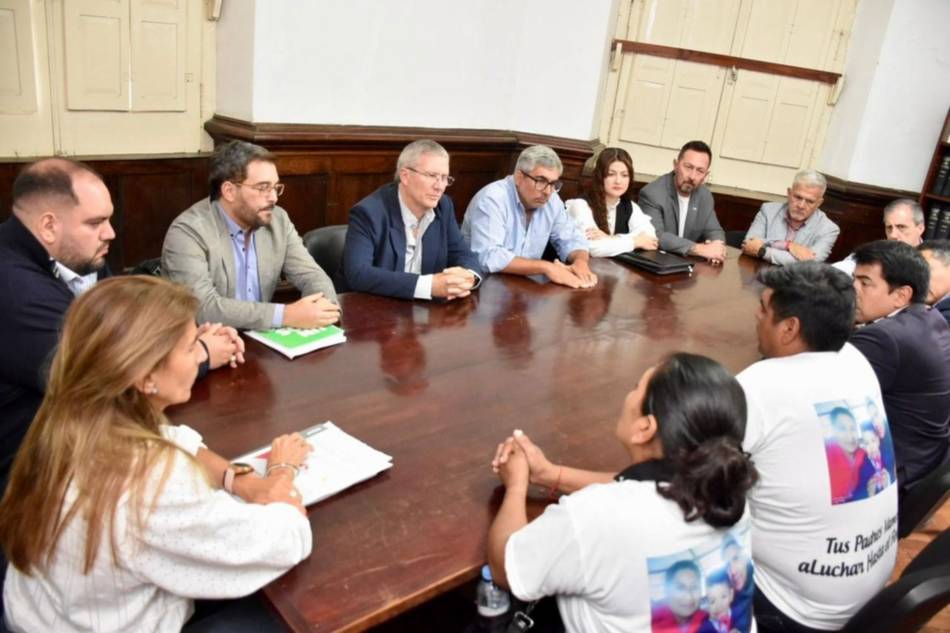 Los padres de Tomás fueron recibidos por legisladores y exigieron renuncias en La Merced