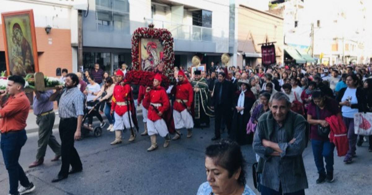 Procesión de la comunidad católica ortodoxa de Salta