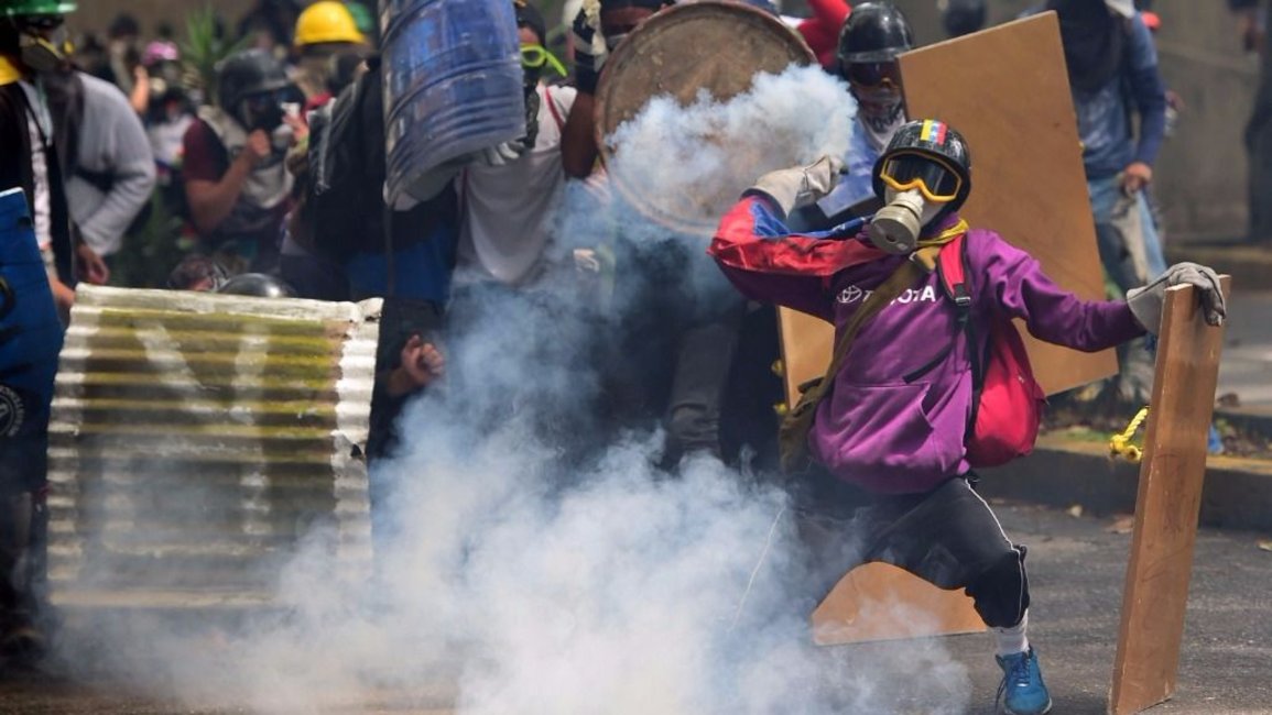 El chavismo y la oposición protestaron en las calles de Venezuela