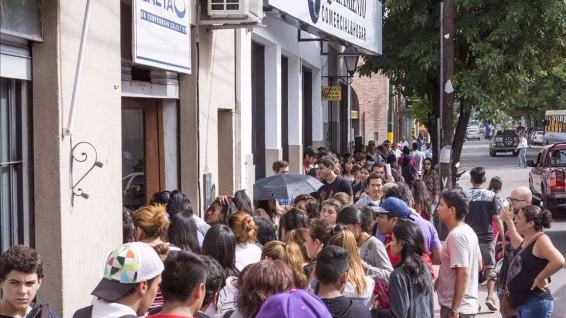 Cinco mil estudiantes  deberían sacar el pase libre