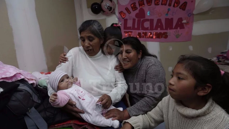 La pequeña Esperanza ya está viviendo con sus abuelos