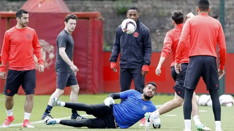 Manchester United, con Romero de titular, buscará ante Ajax la Liga de Europa