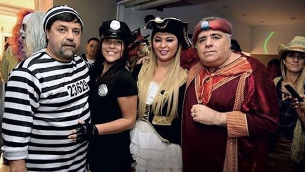 Lo que faltaba: Caruso festejó los 56 años vestido de preso