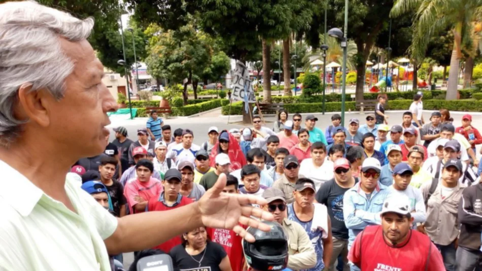 Vuelven las marchas por la suspensión de obras en la región