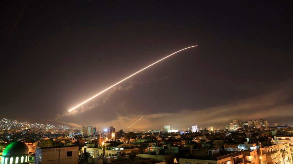 Israel atacó decenas de objetivos iraníes en Siria