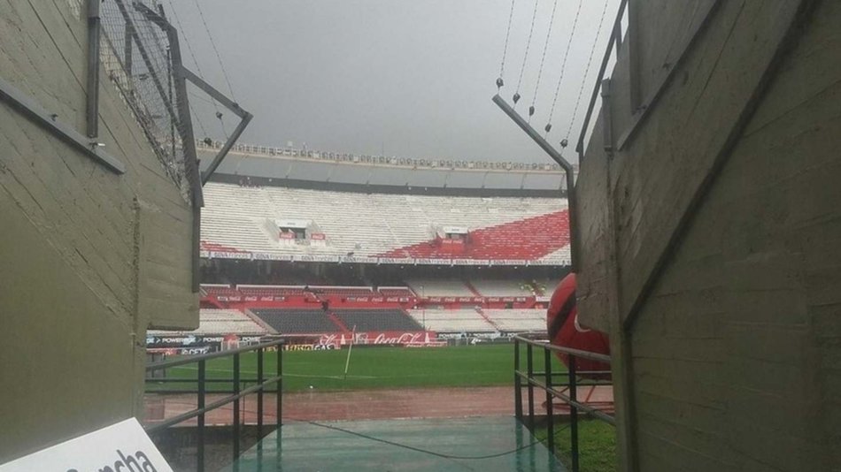 River-Estudiantes fue suspendido por lluvia