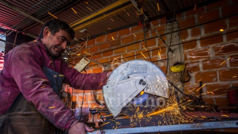 “Trabajo de lunes a lunes porque el artesano come todos los días”