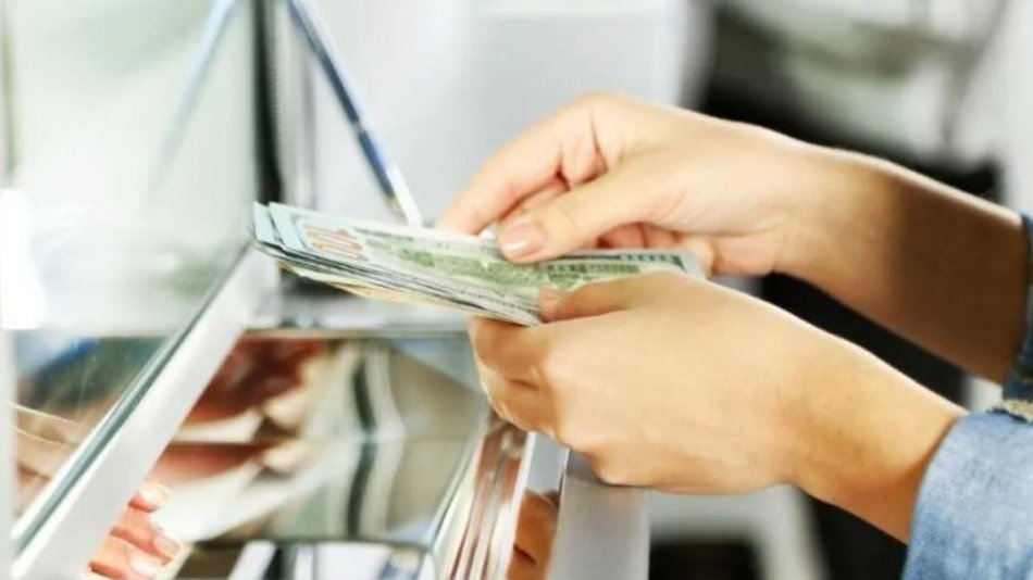Bancarios logran una suba de 19,5% más un bono de $12.500: el sueldo inicial es de $46.970
