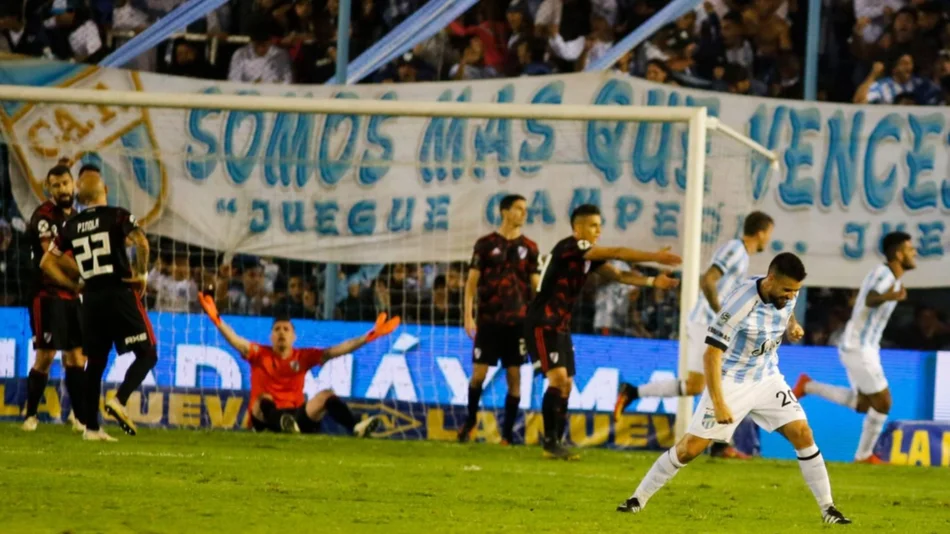 River perdió por goleada en Tucumán y complicó su pase a la semifinal