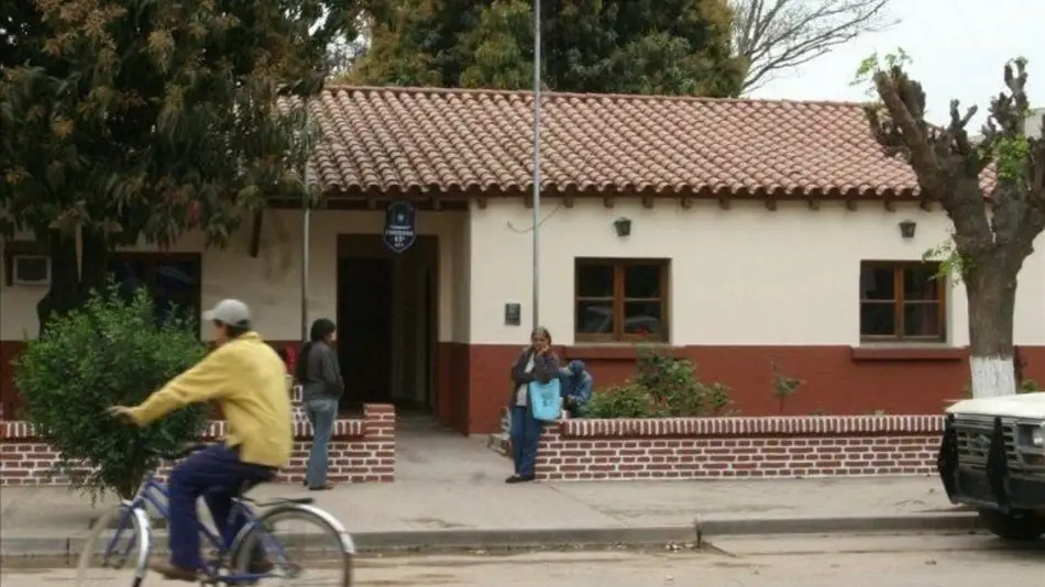 Reprimen a wichis tras el crimen de un joven en Embarcación  