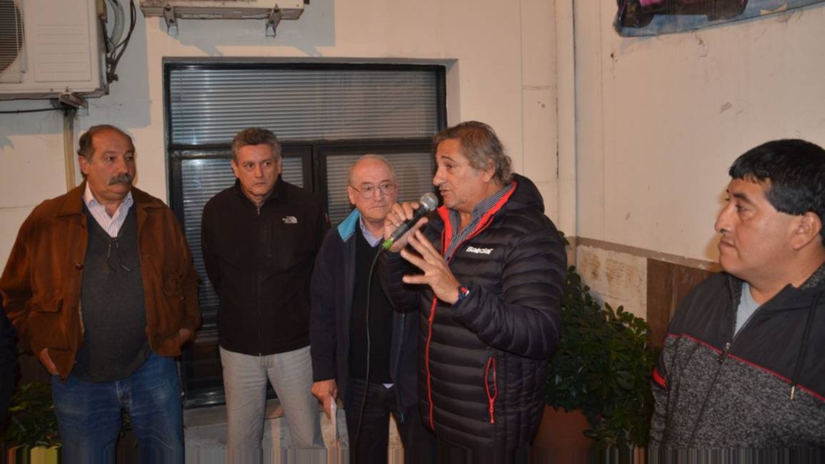 Guaymás al volante, al frente del desafío de Camioneros Argentinos