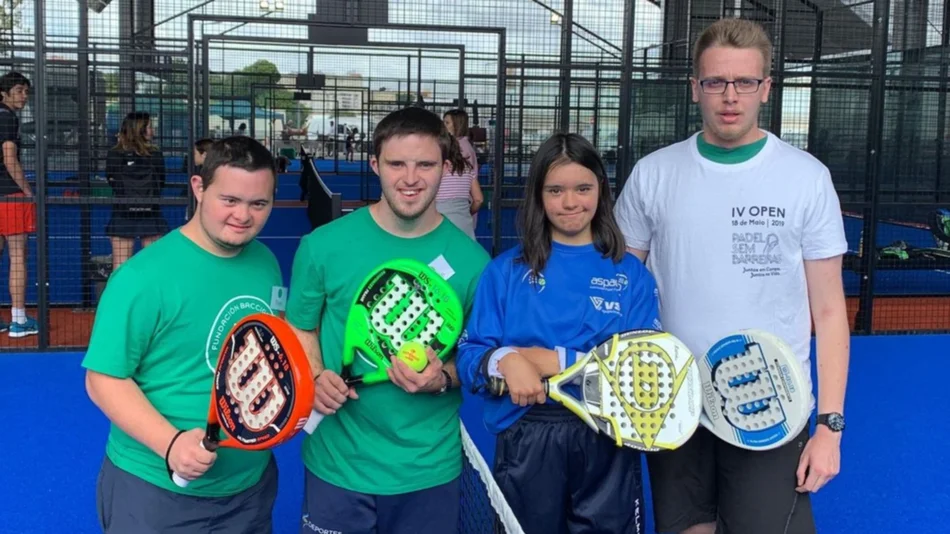 Diego, un fana de los deportes, disputa el Mundial de pádel adaptado en Portugal