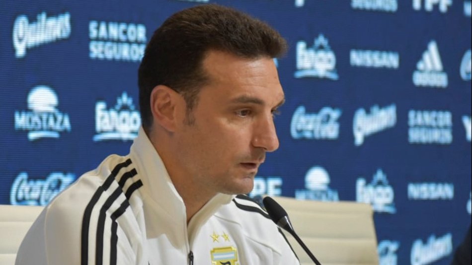 Scaloni: "El recambio se hizo, pero sin prohibir a nadie"
