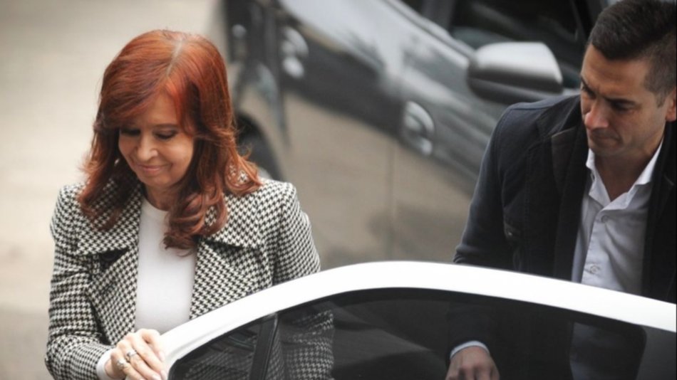 Cristina Kirchner estuvo en la segunda audiencia del juicio y escuchó la acusación