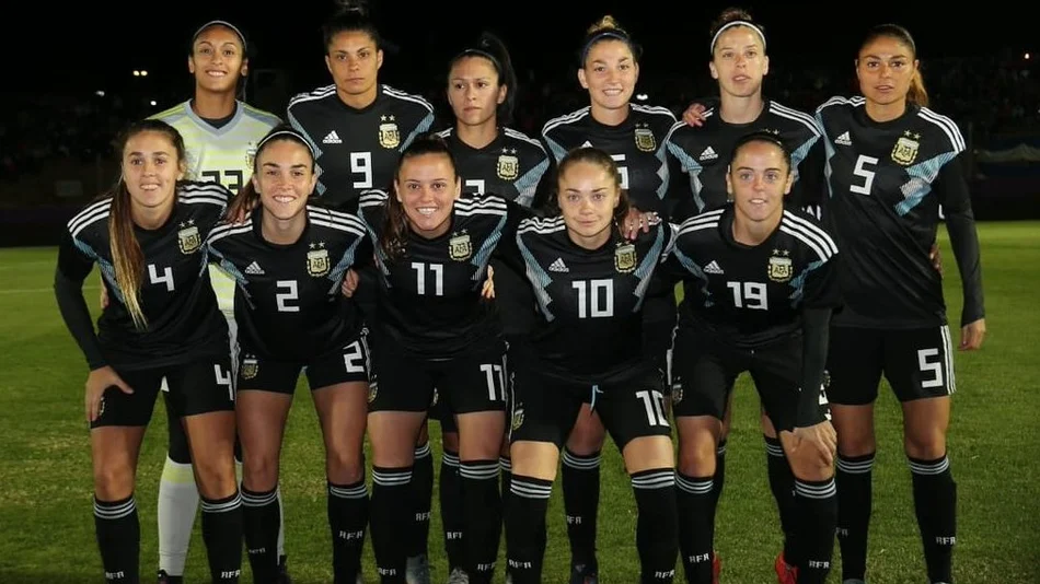 Messi despedirá a las chicas que viajan a jugar el Mundial
