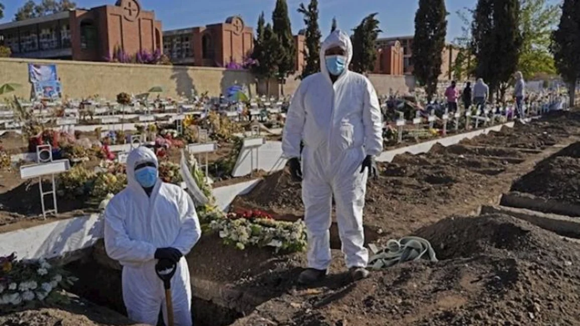 Chile alcanza cifra récord de 31 muertes y 3.520 contagios por coronavirus en un día