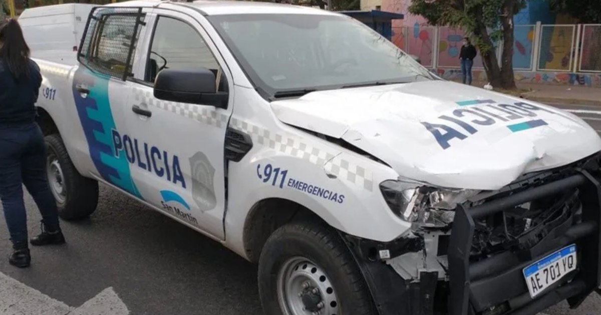 Video Un Patrullero Cruzó En Rojo Atropelló Y Mató A Un Joven De 21 Años Que Iba En Moto 4446