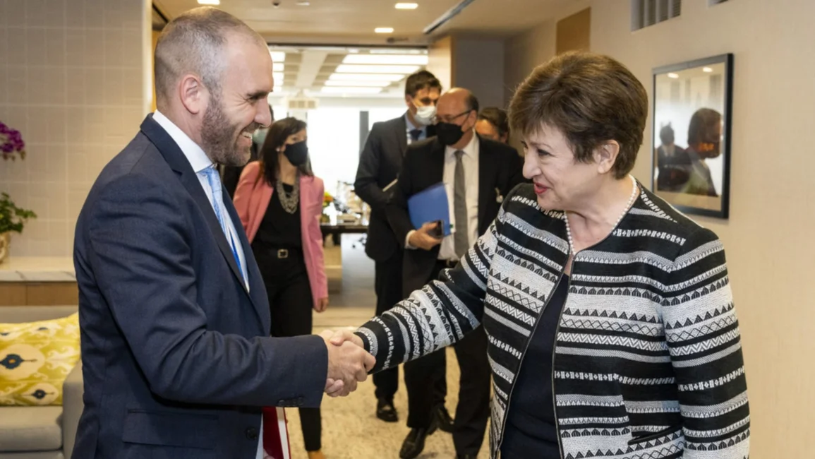 En una semana complicada, esperan una misión del FMI
