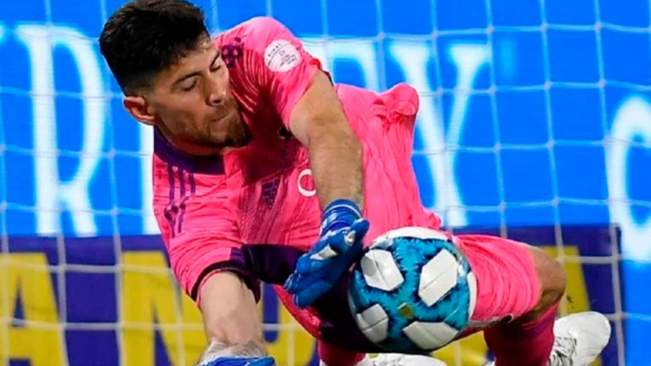 Un héroe con guantes: Rossi otra vez fue determinante para Boca y Battaglia pidió "respeto"