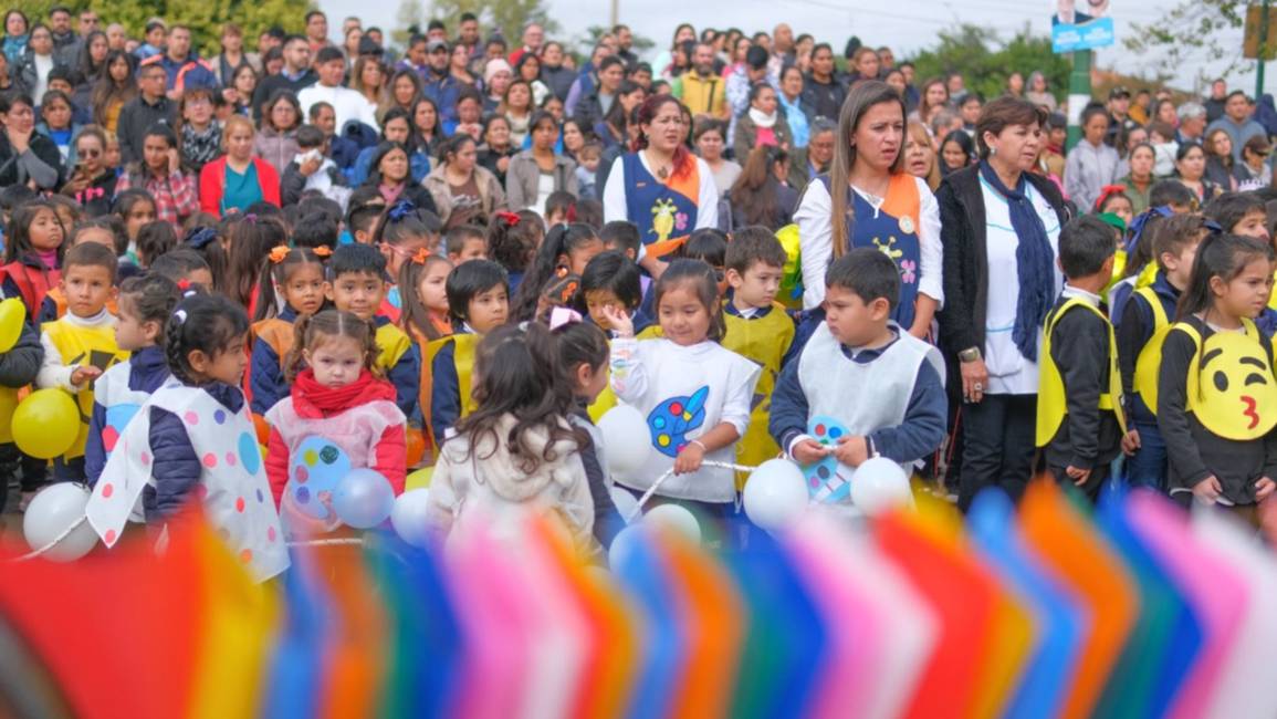 La escuela Mariano Moreno festejó 50 años