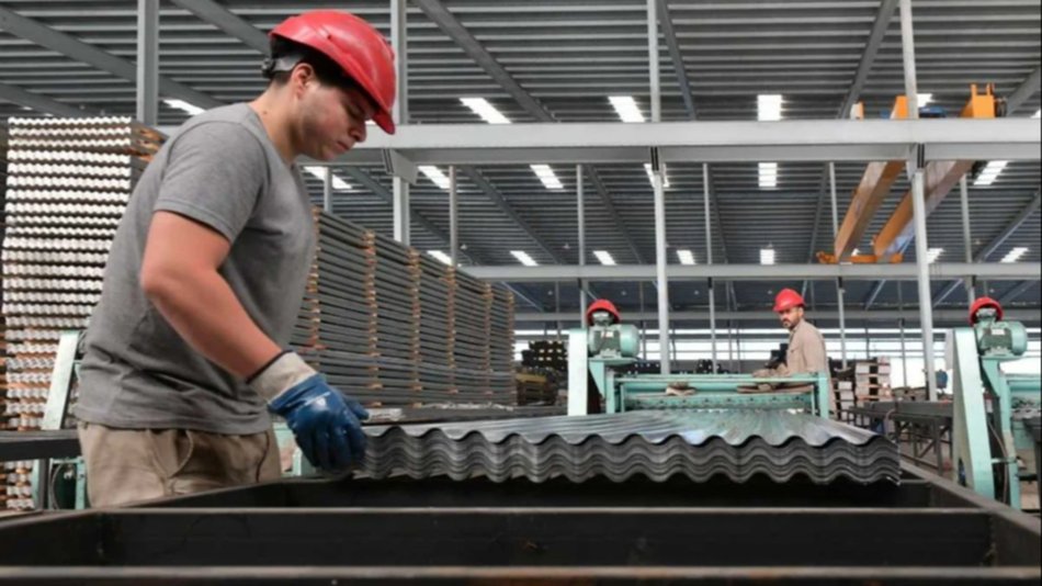 La recesión fue mayor a la esperada en el primer trimestre y genera dudas sobre qué pasará con el empleo