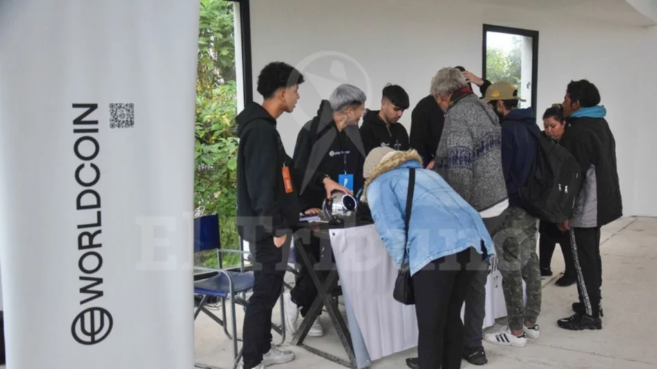 Vaqueros: más de 600 personas se hicieron el polémico "escaneo de iris" 