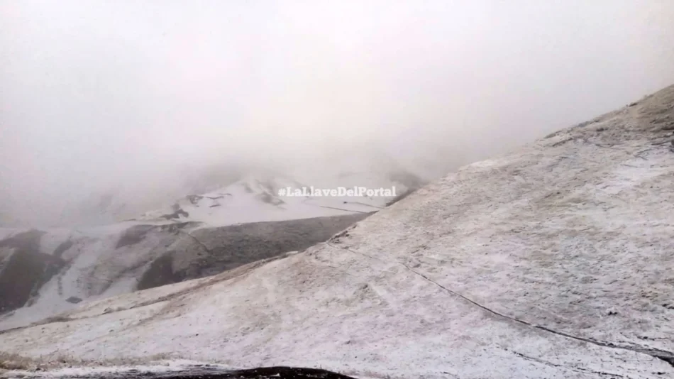Intensa nevada en la zona alta de Campo Quijano y Guachipas: las montañas amanecieron blancas 