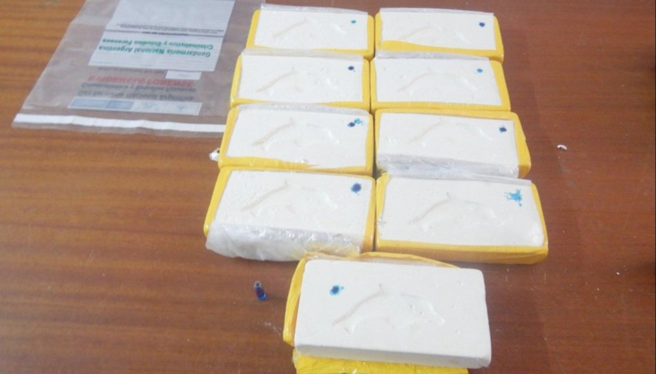 Una ciudadana de nacionalidad boliviana intentó ingresar al país con más de 9 kilos de cocaína