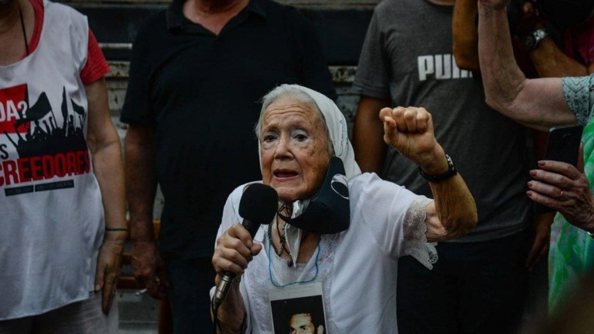 Nora Cortiñas está internada en terapia intensiva