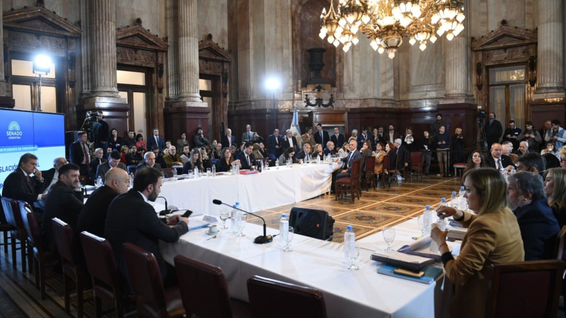 Ley Bases y paquete fiscal: con la gestión de Francos el oficialismo logra el dictamen