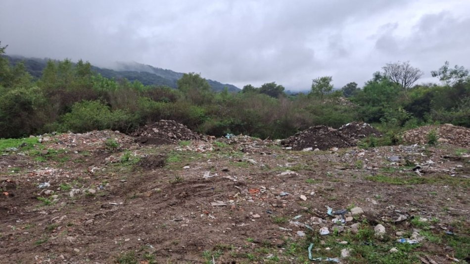 Grave denuncia ambiental en Salta: usaban un terreno como basural al borde del río Vaqueros