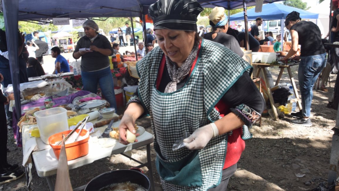 VIDEO: Jugosas, fritas o al horno y a con algo de picante, lo mejor de las empanadas en Castañares